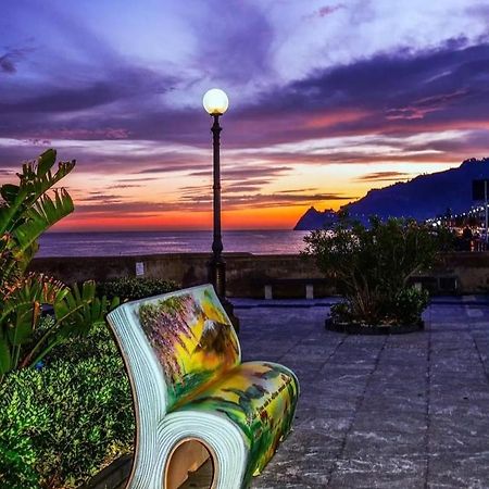 Torrevarata Vacanze Villa Santa Teresa Di Riva Dış mekan fotoğraf